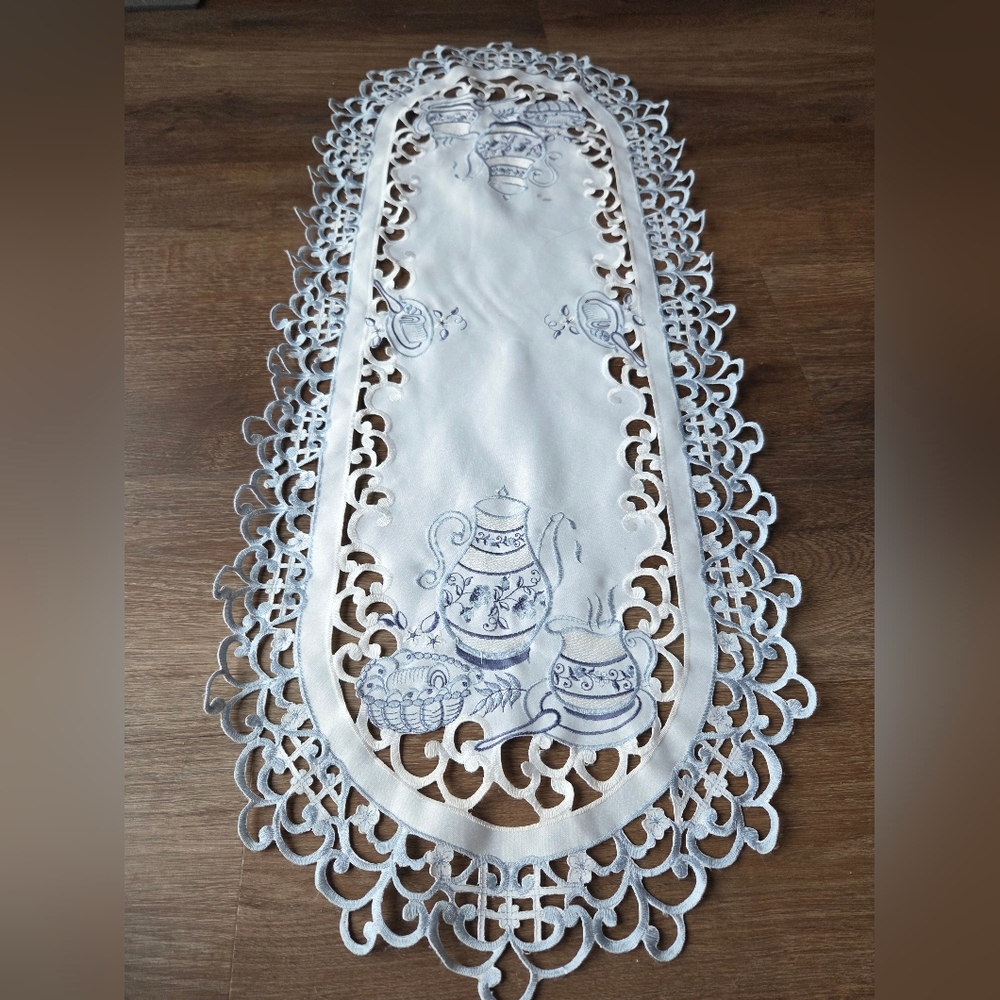 White Enbroidered Teapot Delft Blue Oval Filigree Table Runner with small spots